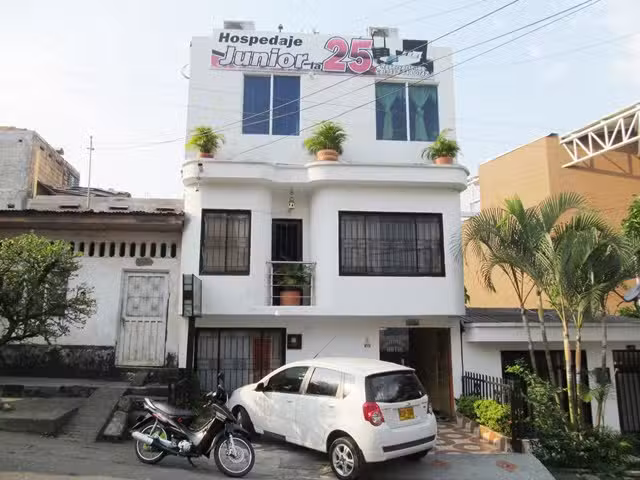 HOTEL JUNIOR LA 25