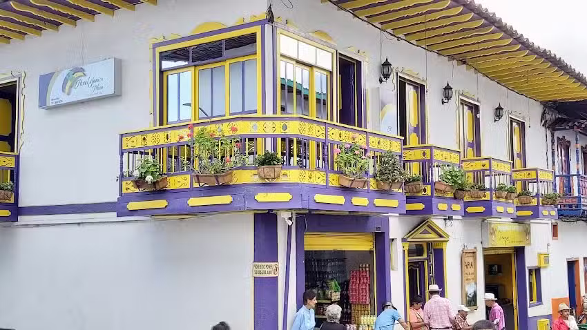 Hotel Junior Plaza