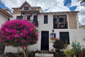 Hotel La Cueva de la Luna, Pueblito Boyacense, Duitama, Boyac&aacute;