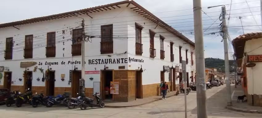 Hotel La Esquina De Piedra