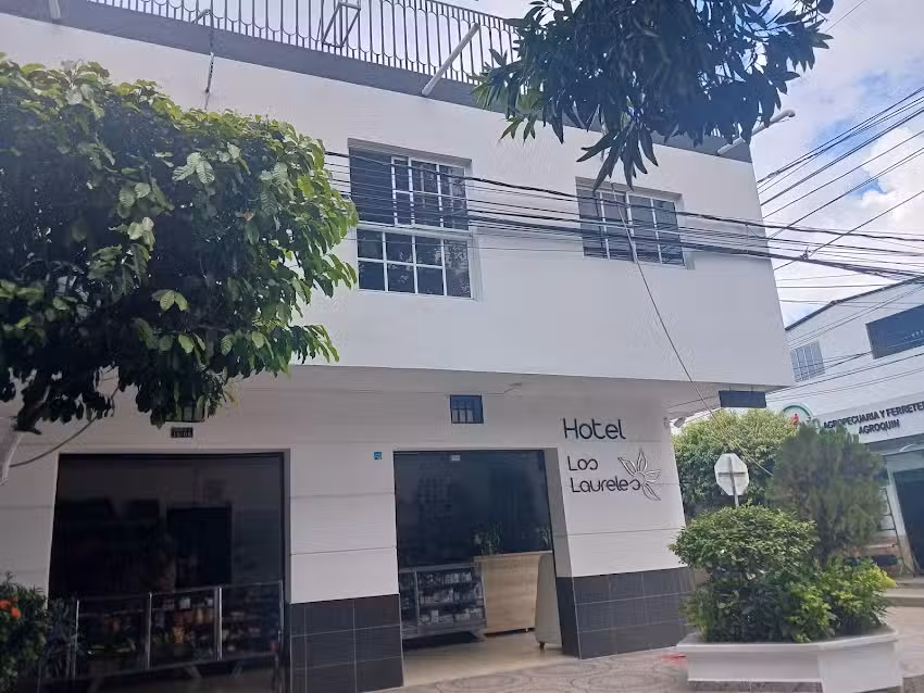 Hotel los Laureles