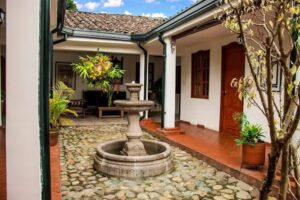 Hotel Los Portales Inn