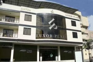 Hotel Luxor Plaza