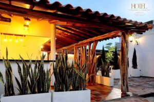 Hotel Madera y Tierra