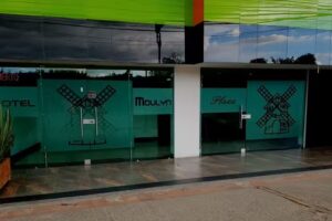 Hotel Moulyn Plaza
