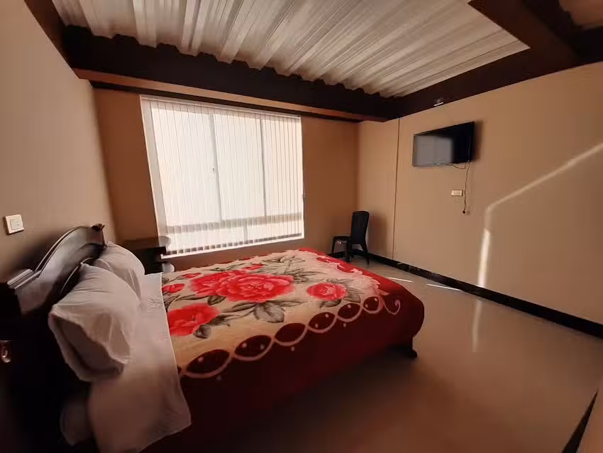 HOTEL MYC
