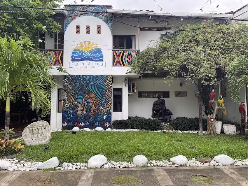 Hotel Necocl&iacute; Cerca al Mar | Punta Caribana Casa Hotel