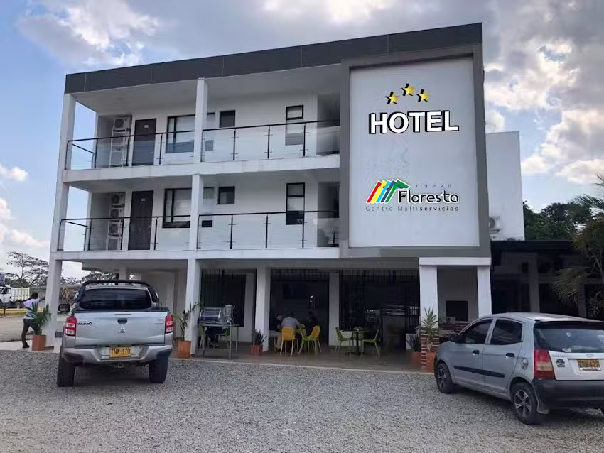 Hotel Nueva Floresta