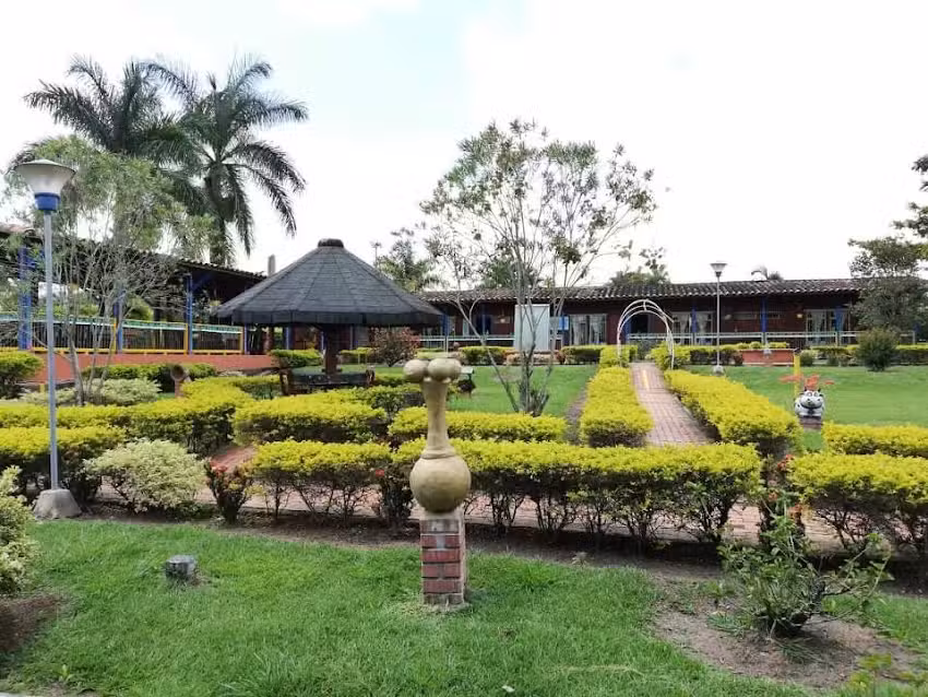 HOTEL OCASO QUIMBAYA