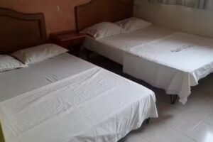 HOTEL PISCINA MELGAR