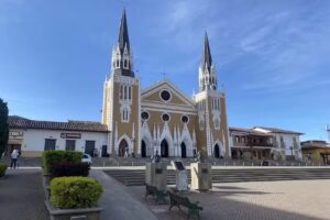 Hotel Plaza / Abejorral