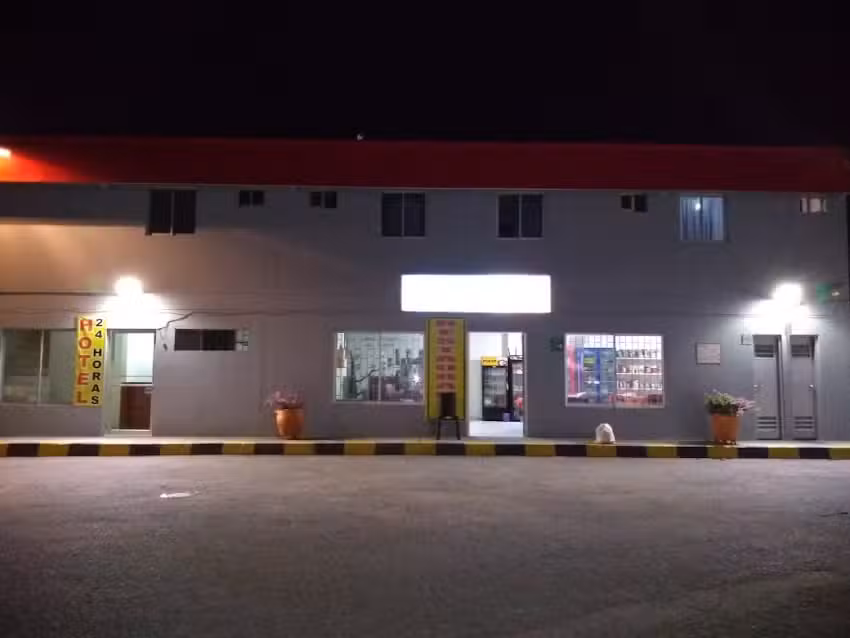 Hotel Pleno Para&iacute;so