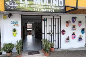 Hotel Restaurante y Parqueadero El MOLINO