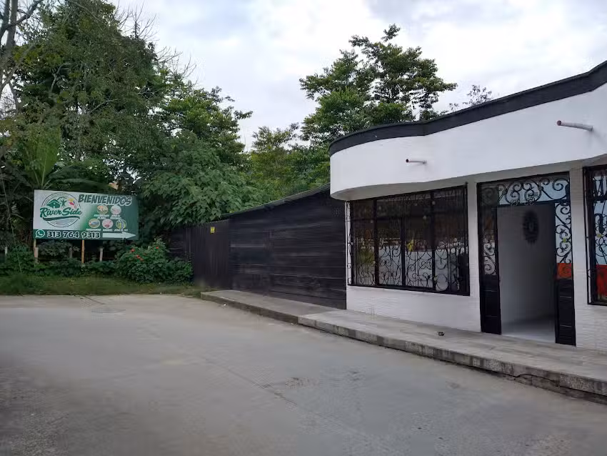 Hotel Riverside Genova Quind&iacute;o