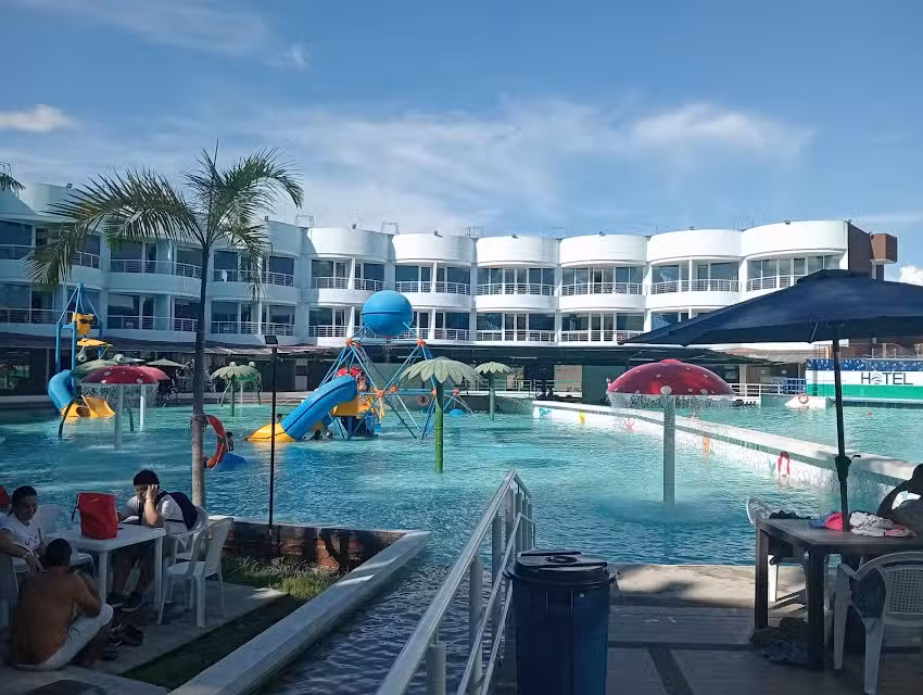 Hotel Santa B&aacute;rbara Plus