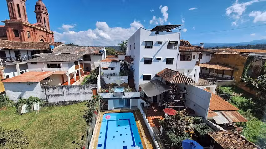 Hotel Santa B&aacute;rbara