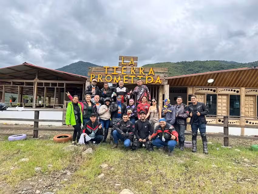 Hotel tierra prometida