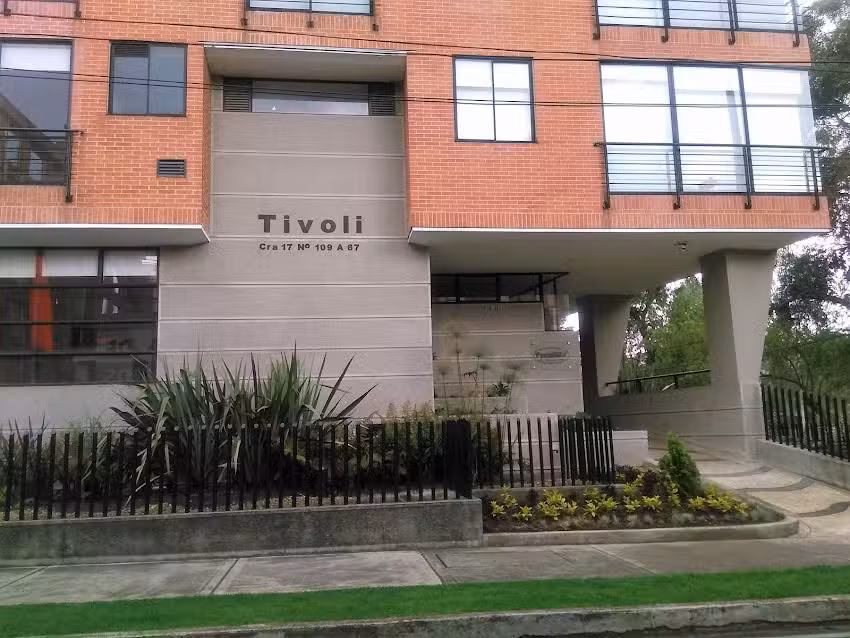 Hotel Tivoli Suites
