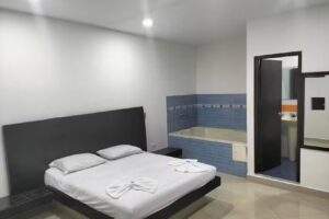 HOTEL UNIVERSO PLAZA .