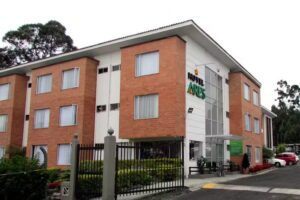 Hotel Valjala anteriormente Hotel Ares