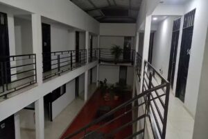 Hotel y parqueadero Brisas de Versalles