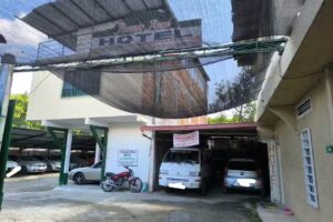 Hotel y Parqueadero Pasaje Real