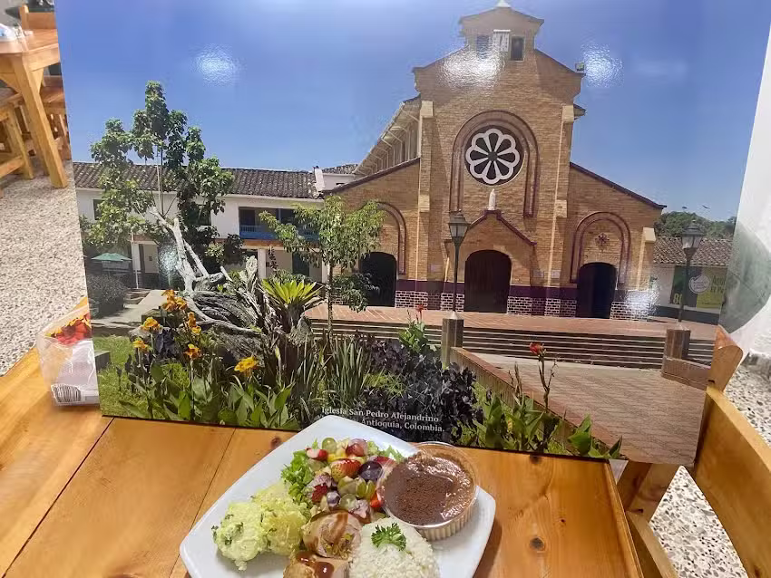 Hotel y restaurante las palmas Alejandr&iacute;a