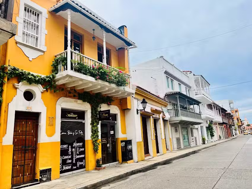 HOTELS CASA 1054 / CARTAGENA / HOTELES FAMILIAR / CIUDAD AMURALLADA / BEACH / TOURS / COLOMBIA /