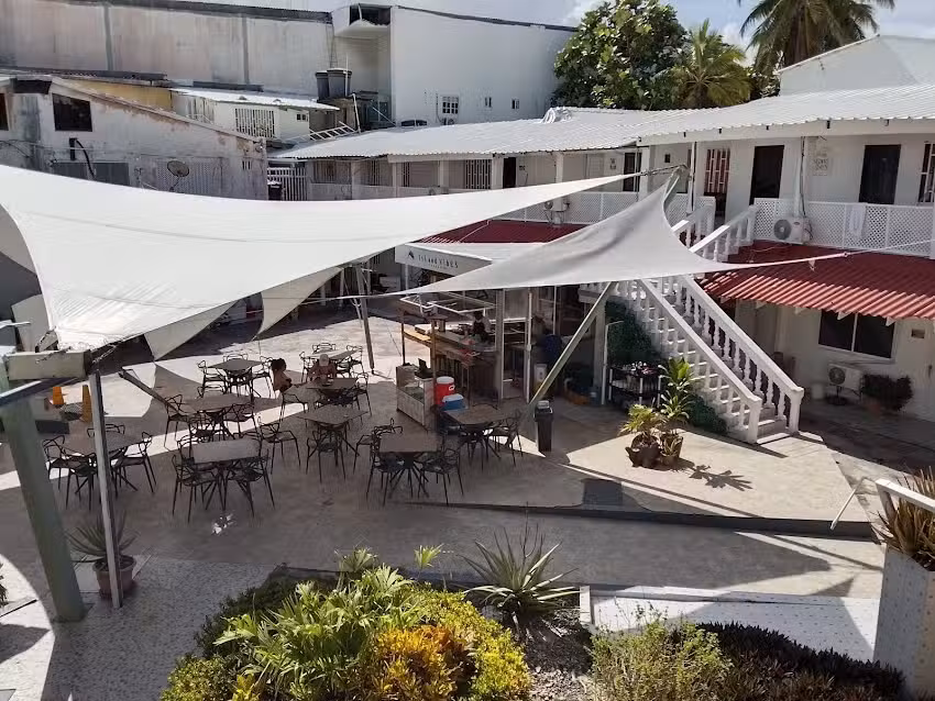 Island Vibes Hotel