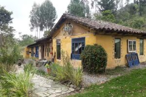 Jacamaki Reserva Natural (Hostal & Taller) GUEST HOUSE