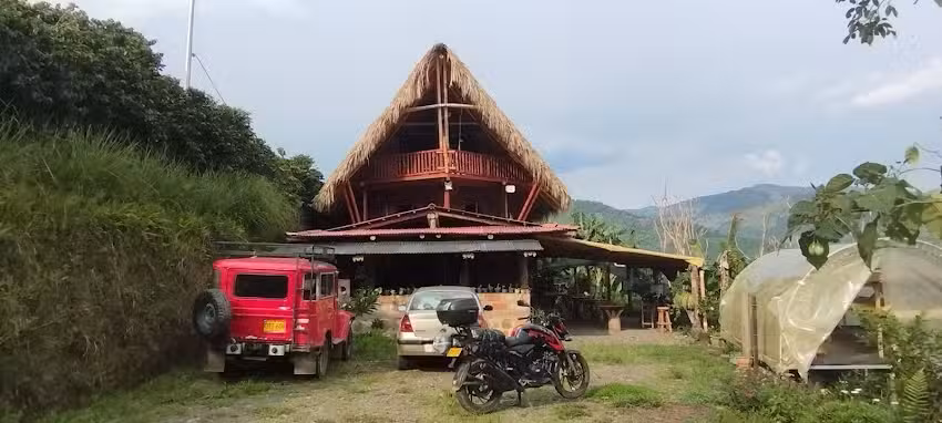 Jard&iacute;n Natural c&aacute;mping