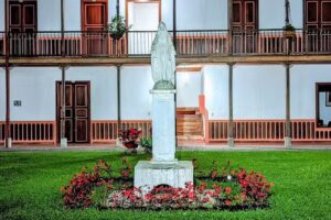 La Apost&oacute;lica