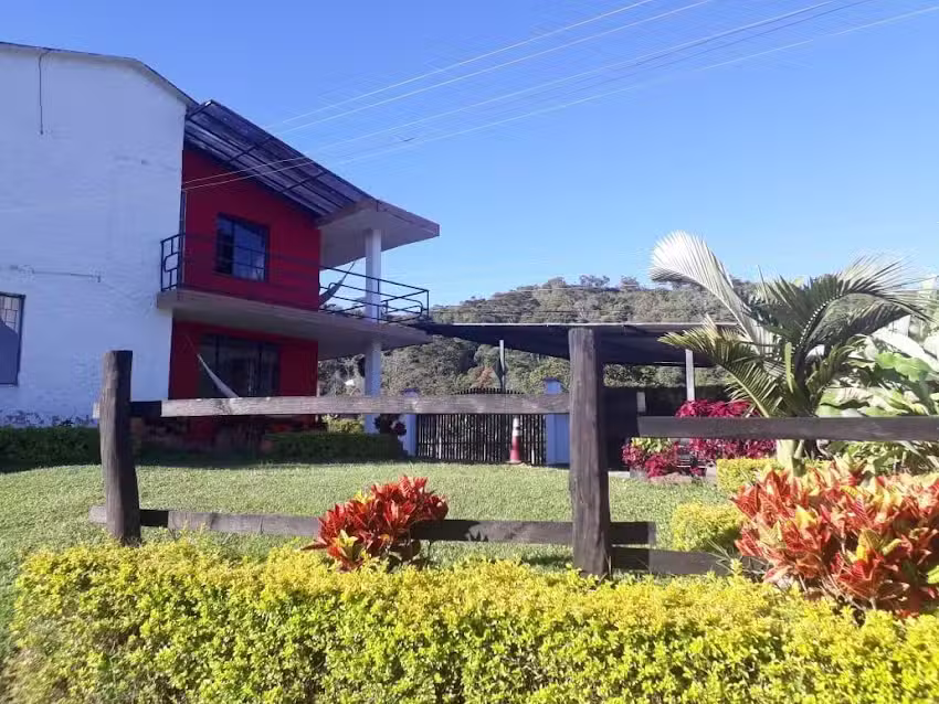 La Bonanza Hostal Pesebreras