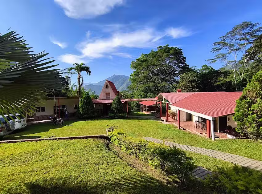 La Caba&ntilde;a Arboledas N.S