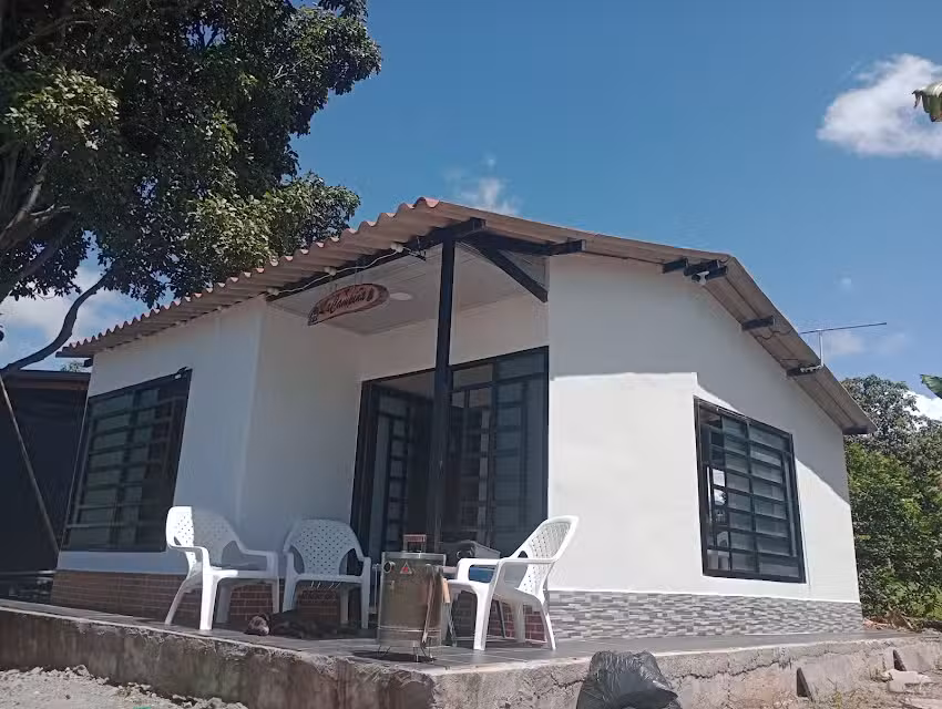 LA CAMPI&Ntilde;A TRES ESQUINAS VEREDA LA MESETA