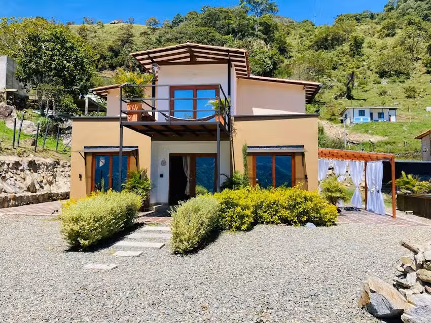 La Colina Casa Campestre