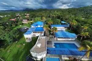 La Colina TERRANOVA &ndash; Hotel Piscina Restaurante en Mesitas del Colegio