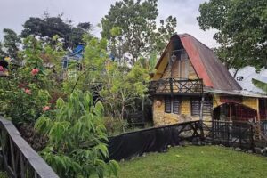 La Embajada Rovirence