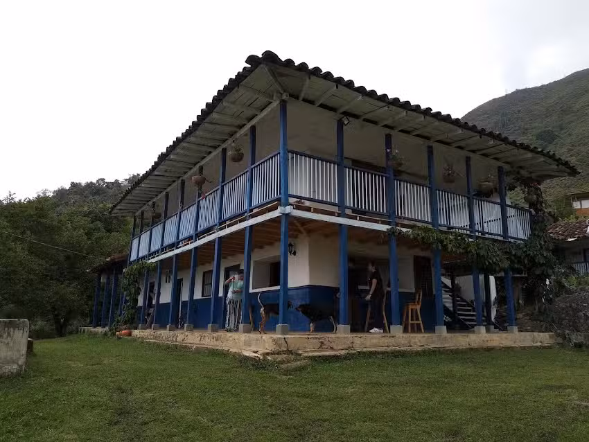 La Pe&ntilde;a Abejorral &ndash; Hostal y Parque de Escalada, Climbing Park and Hostel
