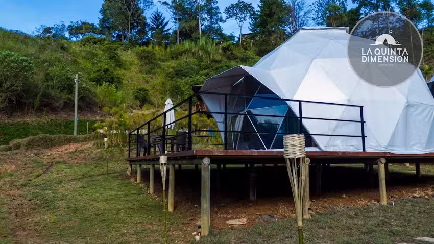La Quinta Dimensi&oacute;n Glamping