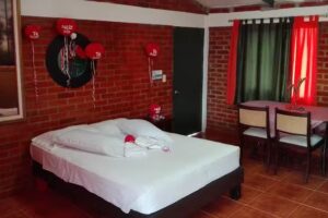 Las Caba&ntilde;as De Maqroll. Hotel