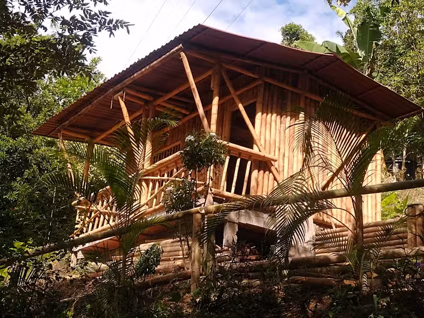 Las Caba&ntilde;as de Rovira, Finca Ecotur&iacute;stica