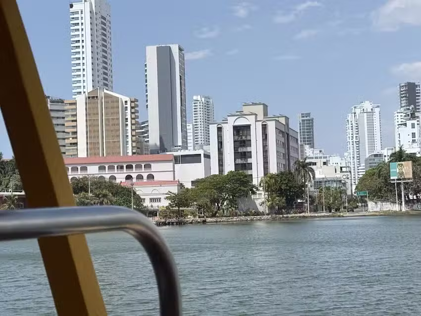 Las Velas Hostel , El Laguito