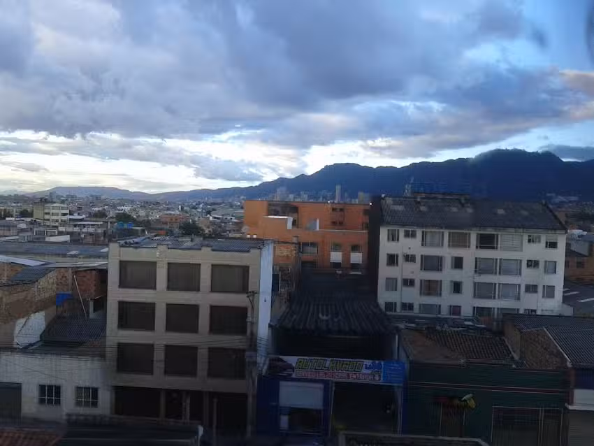LAURELES