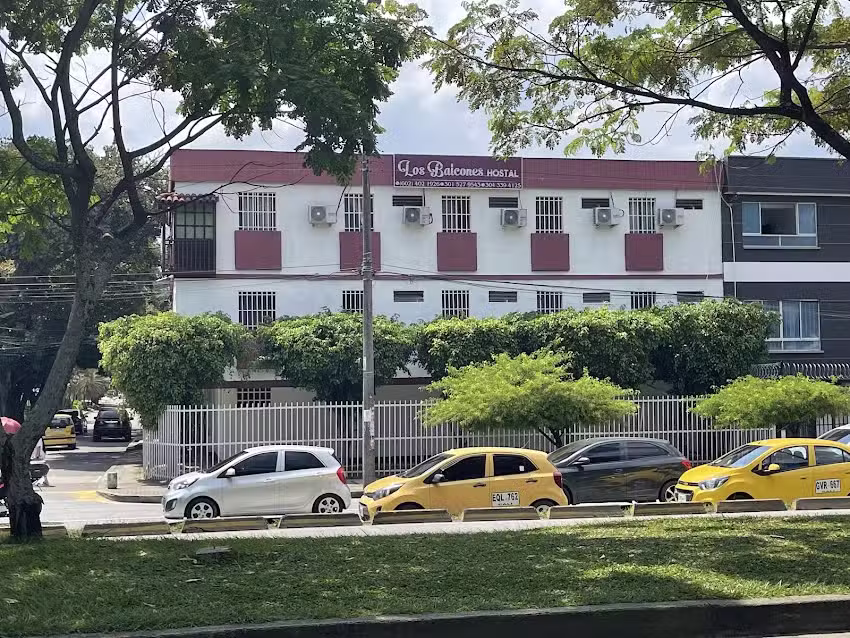 Los Balcones Hostal