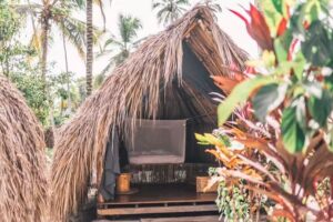 Los Hermanos Beach Hostal & Bar