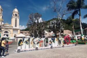 LOS MAMPAYDOS &ldquo;NIDOS DE MARU&rdquo;