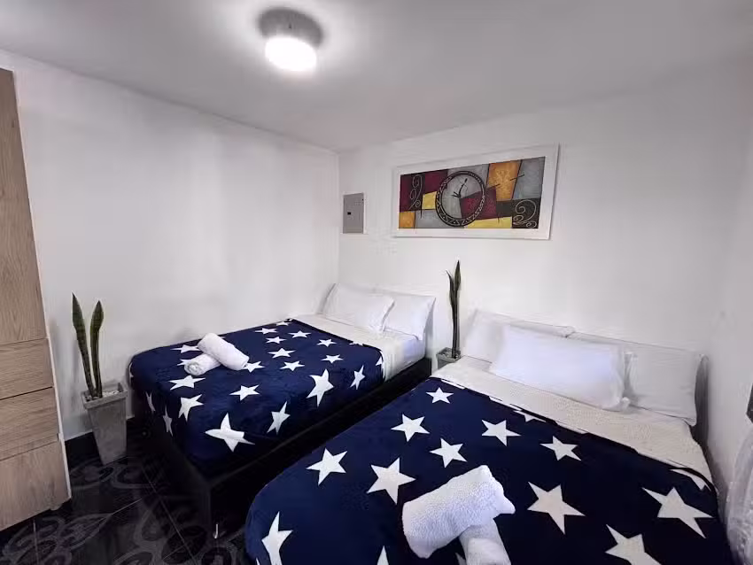 mayka caba&ntilde;as