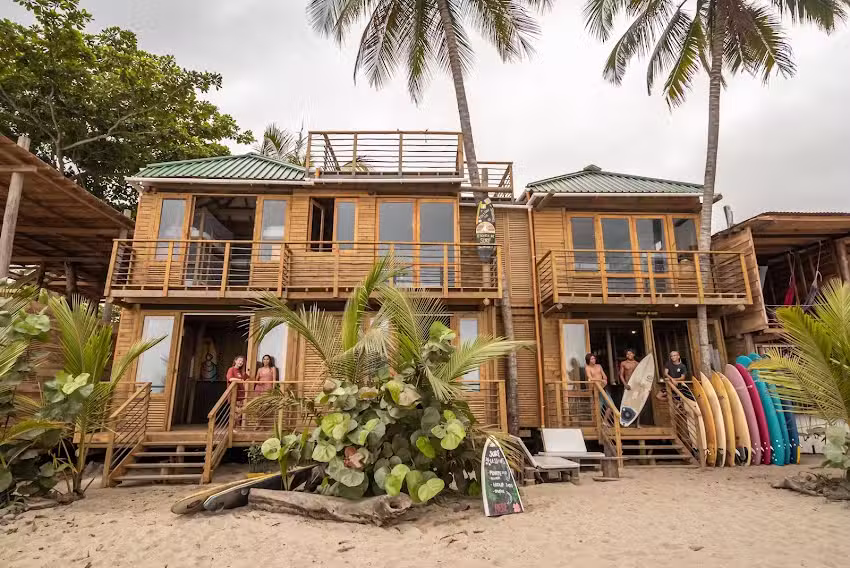 Mendihuaca Surf Camp