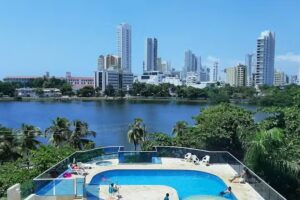 Mirador del Laguito Edificio de apartamento amoblado